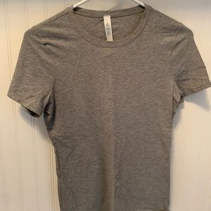 Women’s Lululemon Shirt